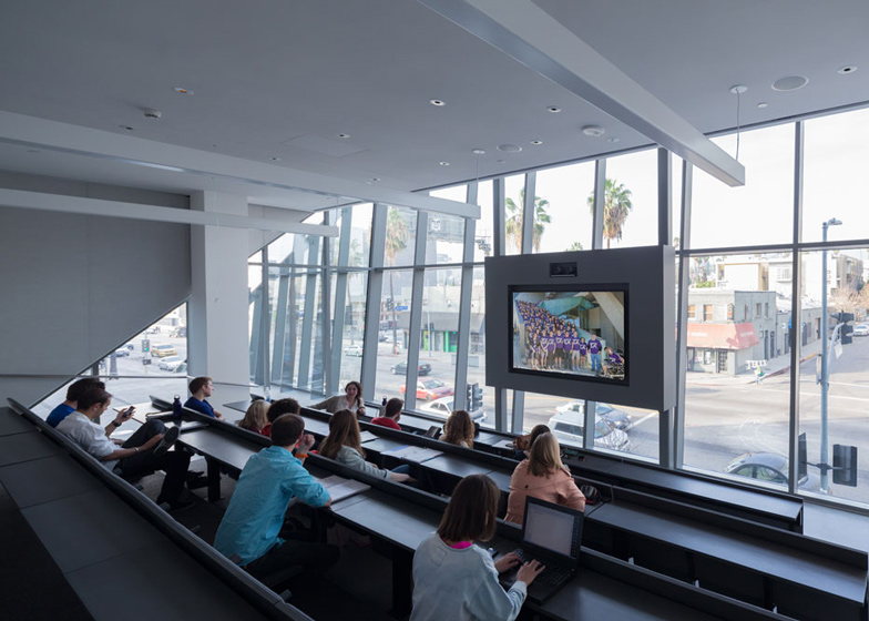 Sala de Audiovisual da Escola de Artes em Hollywood