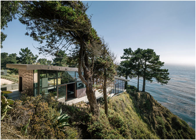 Casa Sustentável Ancorada na Encosta de um Penhasco